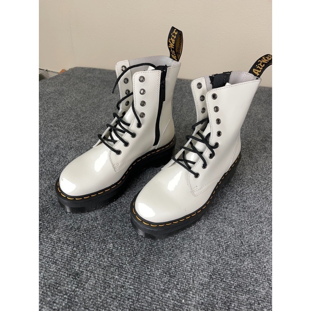 Dr. Martens Jadon White Original Smooth Leather Boots Size Men 7/Women 8